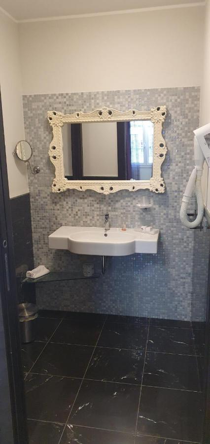 רימיני Residence Hotel Le Viole מראה חיצוני תמונה