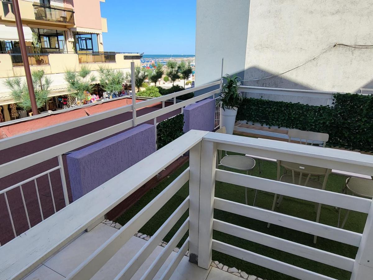 רימיני Residence Hotel Le Viole מראה חיצוני תמונה