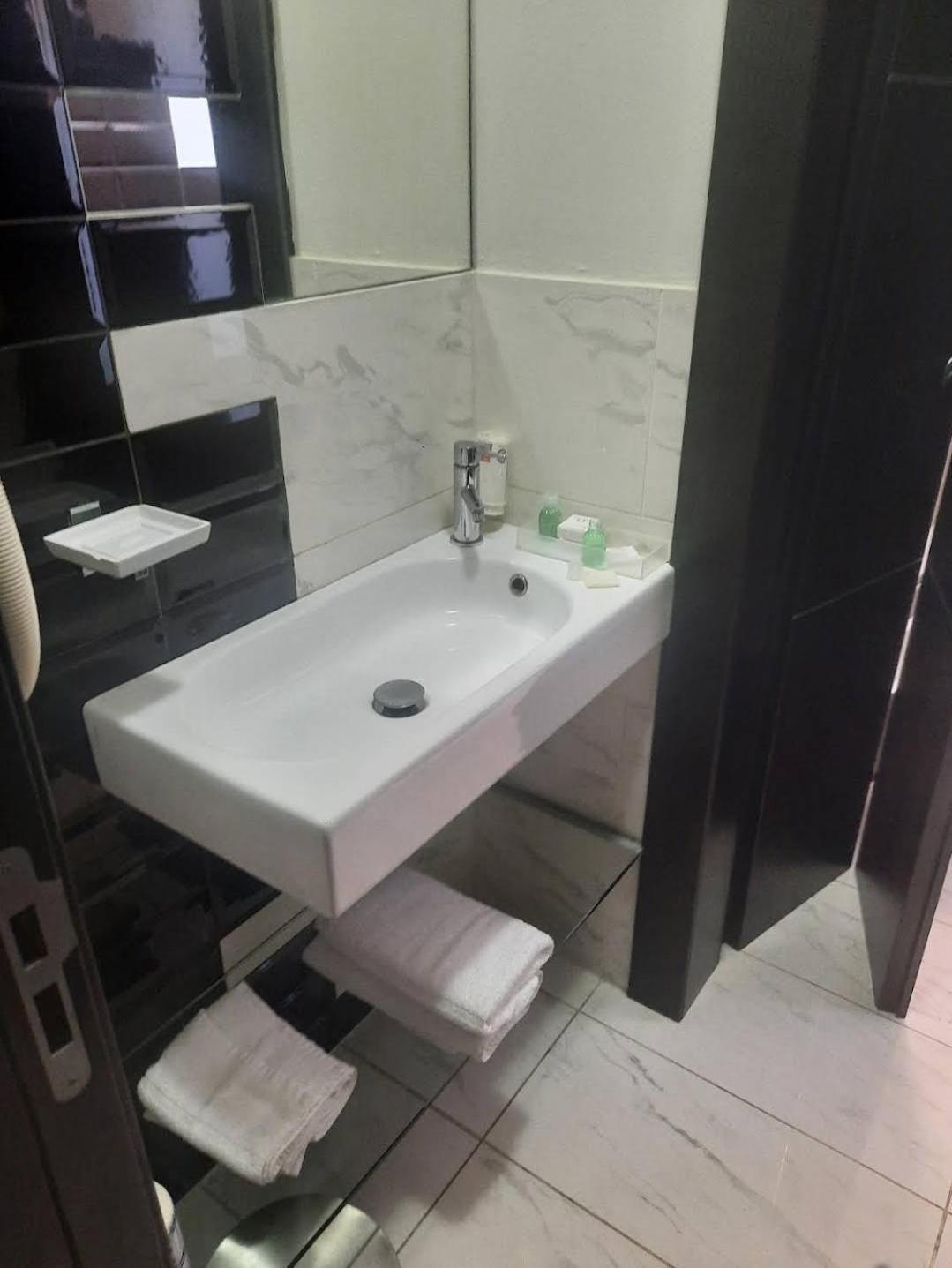 רימיני Residence Hotel Le Viole מראה חיצוני תמונה